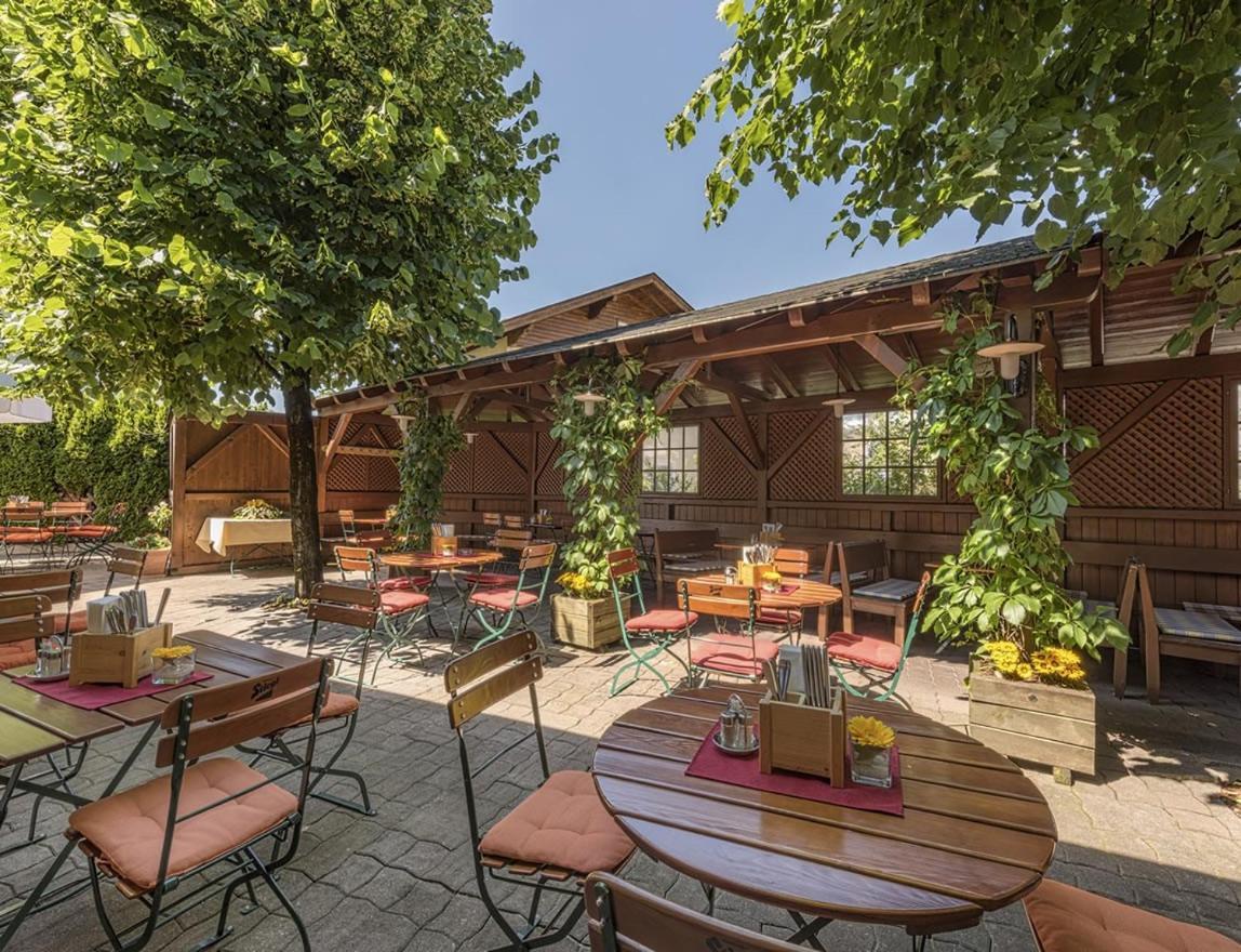 Hotel Gasthof Der Jagerwirt Bergheim Exterior photo