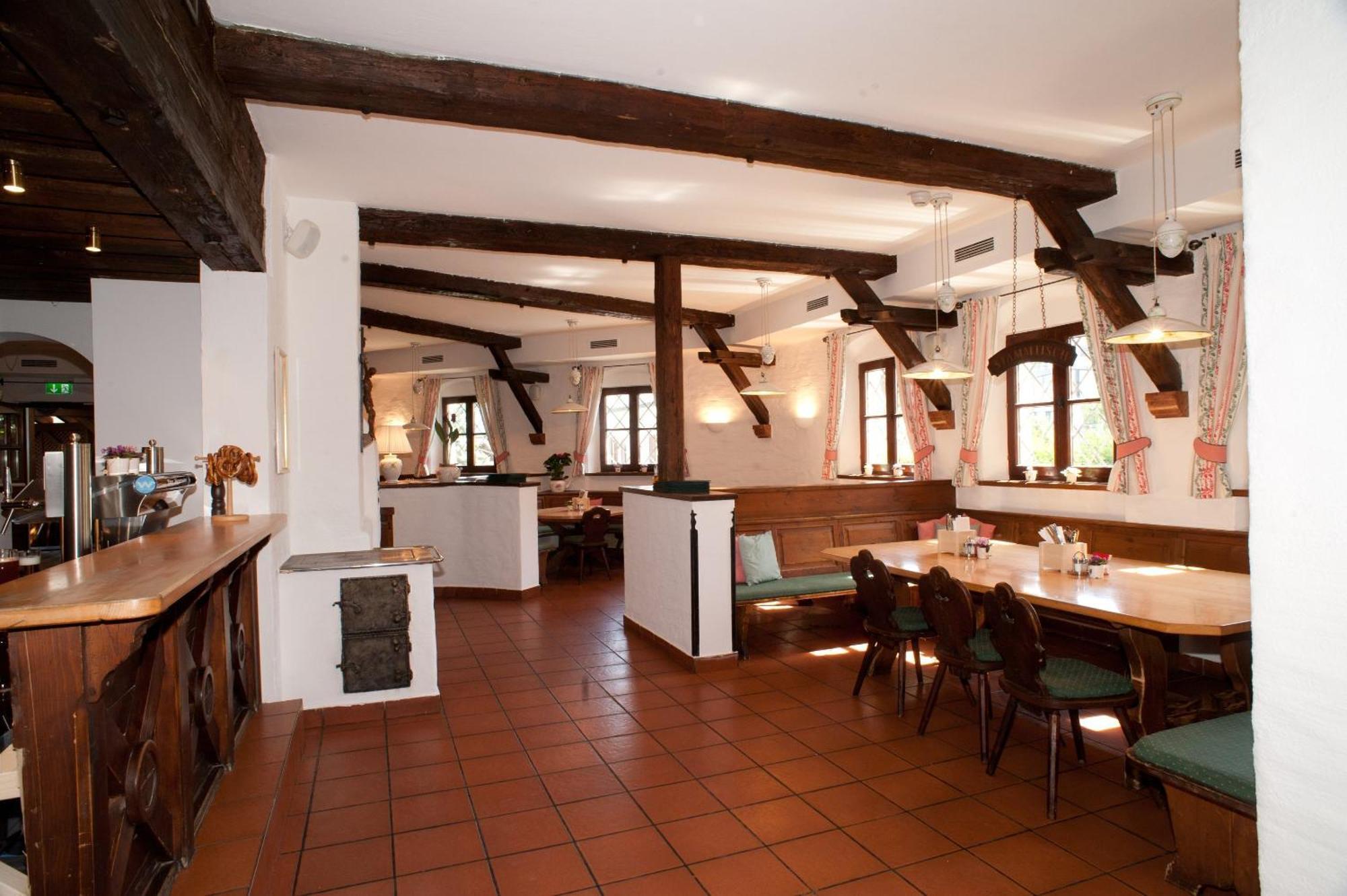 Hotel Gasthof Der Jagerwirt Bergheim Exterior photo
