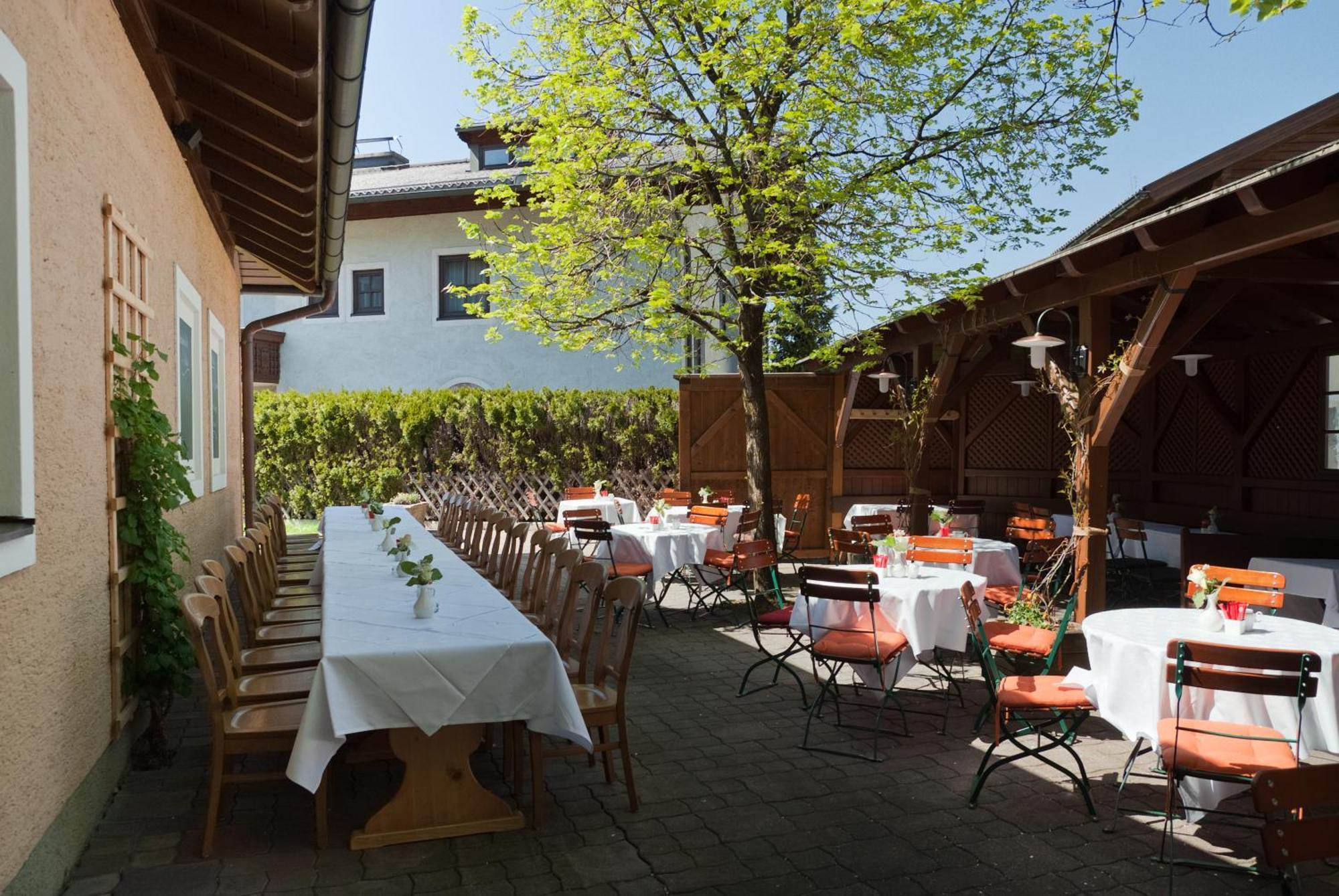 Hotel Gasthof Der Jagerwirt Bergheim Exterior photo