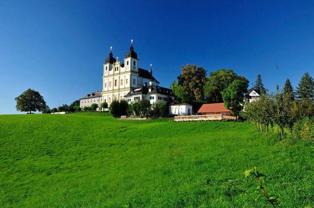 Hotel Gasthof Der Jagerwirt Bergheim Exterior photo