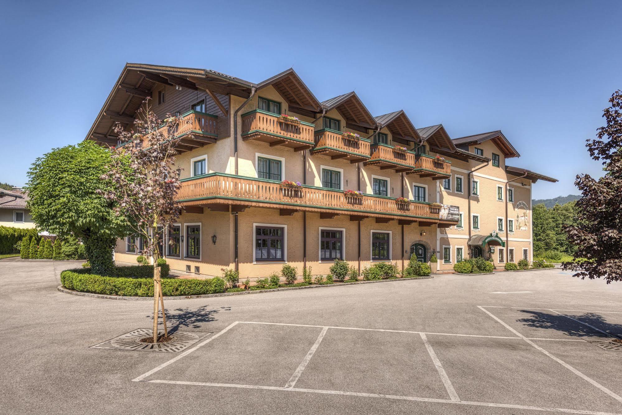 Hotel Gasthof Der Jagerwirt Bergheim Exterior photo